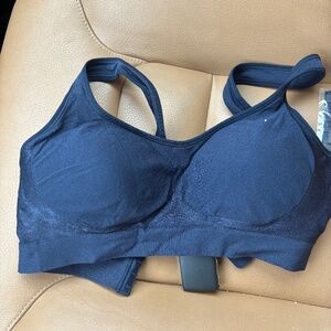 Underoutfit bra